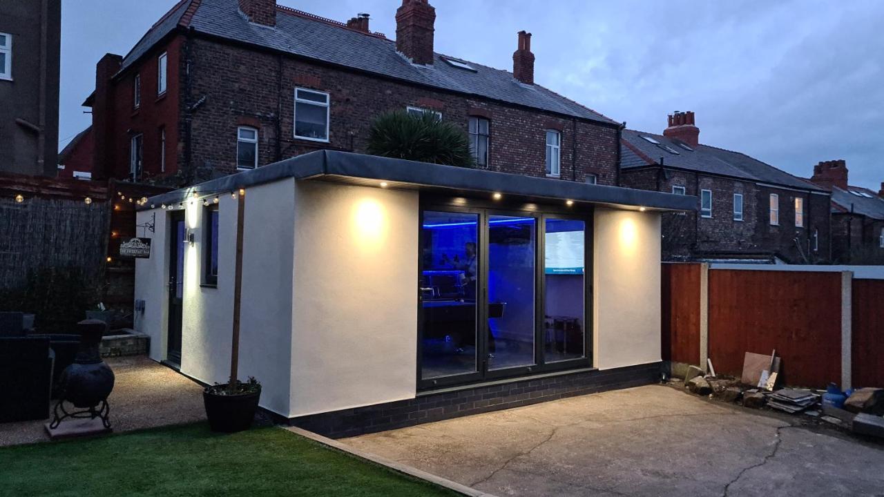 Lovely Unit Elgin Drive Coastal Bliss Your Seaside Retreat With City Excitement Wallasey Exterior photo